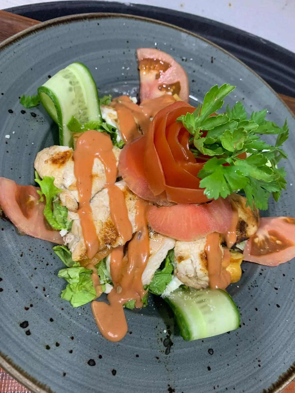 Izgara tavuklu Sezar salata – Taksim